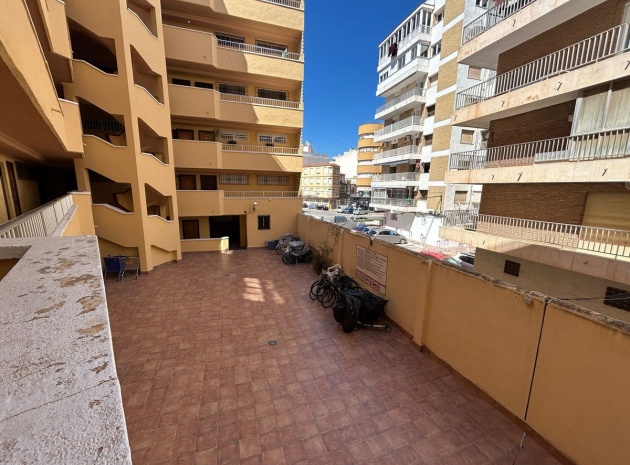 Resale - Apartment - Torrevieja - Torrevieja Centro