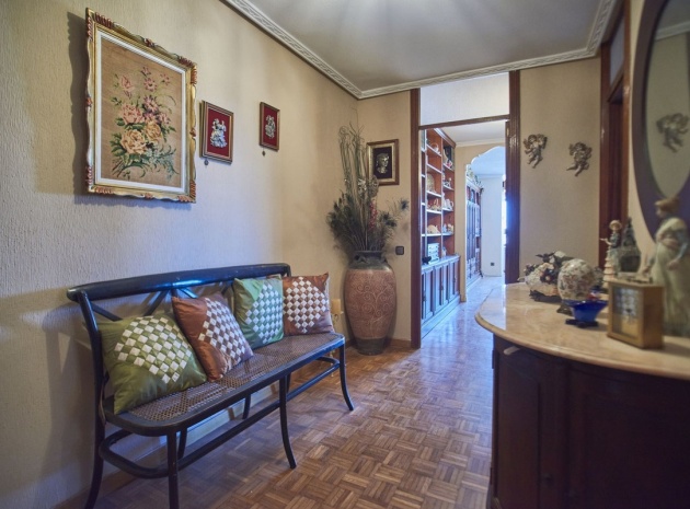 Resale - Apartment - Alicante - Alicante Centro