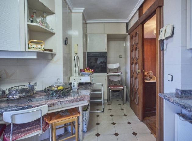 Resale - Apartment - Alicante - Alicante Centro