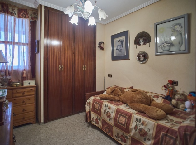 Resale - Apartment - Alicante - Alicante Centro