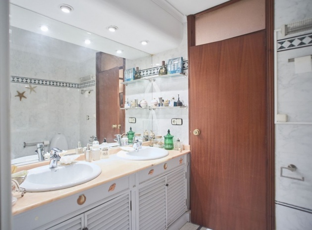 Resale - Apartment - Alicante - Alicante Centro