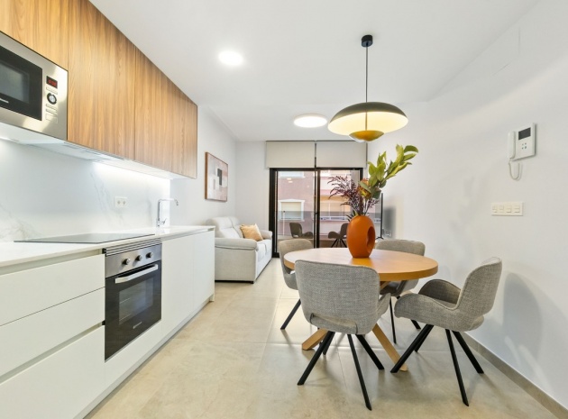 Resale - Apartment - Torrevieja - Torrevieja Centro