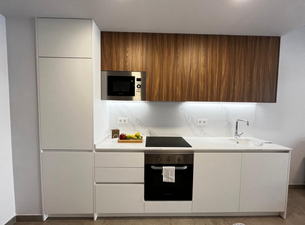 Resale - Apartment - Torrevieja - Torrevieja Centro