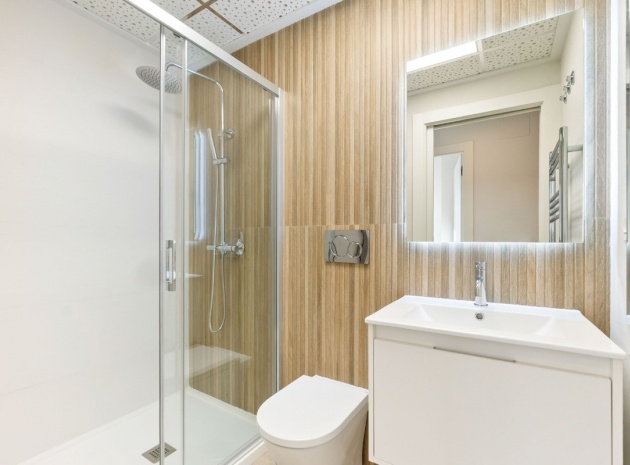 Resale - Apartment - Torrevieja - Torrevieja Centro