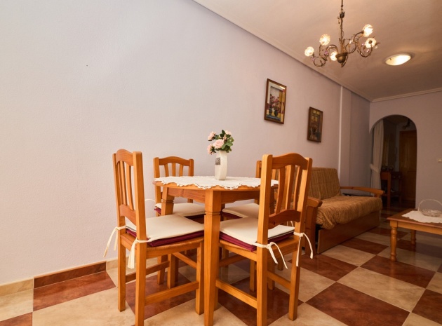 Återförsäljning - Lägenhet - Torrevieja - Torrevieja Centro