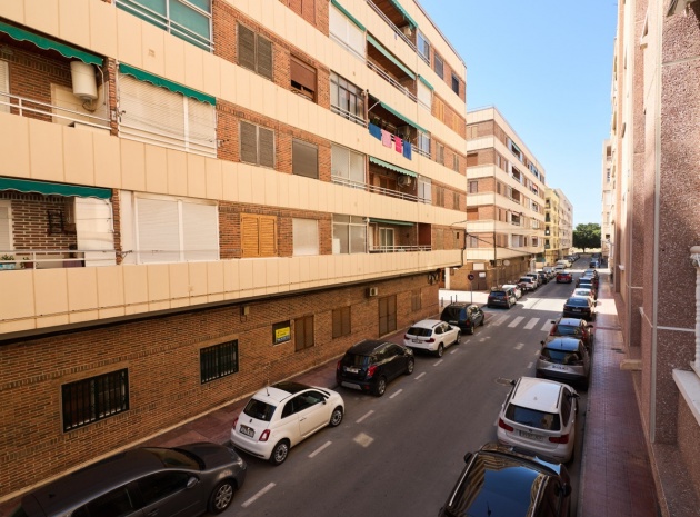 Återförsäljning - Lägenhet - Torrevieja - Torrevieja Centro