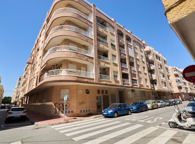 Återförsäljning - Lägenhet - Torrevieja - Torrevieja Centro