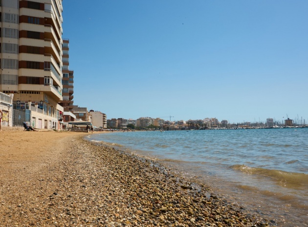 Återförsäljning - Lägenhet - Torrevieja - Torrevieja Centro