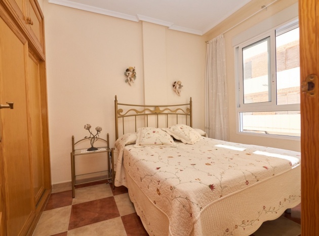 Återförsäljning - Lägenhet - Torrevieja - Torrevieja Centro