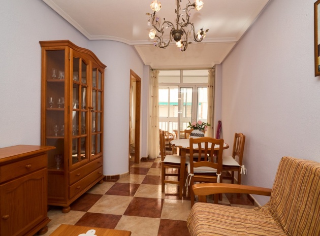 Återförsäljning - Lägenhet - Torrevieja - Torrevieja Centro