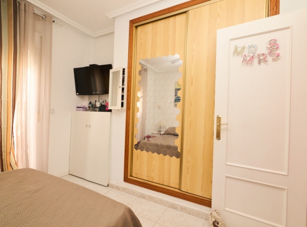 Wederverkoop - Herenhuis - Torrevieja - Aguas Nuevas