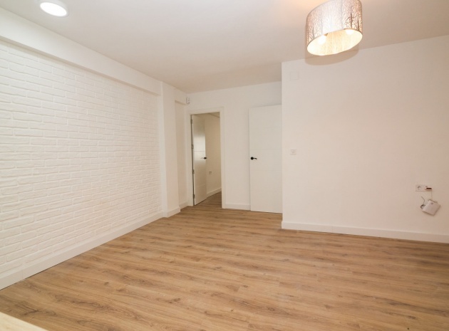 Wiederverkauf - Wohnung - Torrevieja - Torrevieja Centro