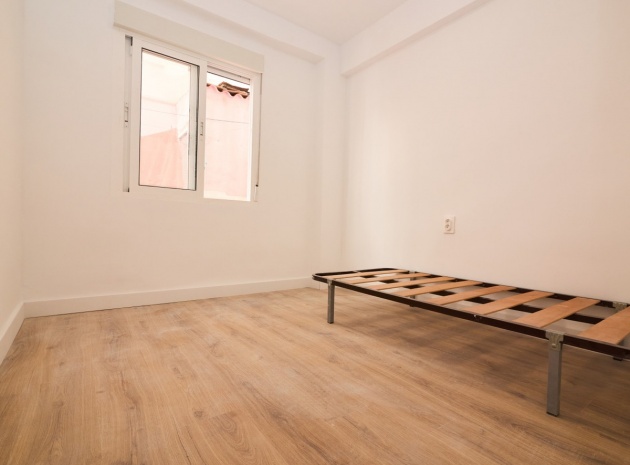 Wiederverkauf - Wohnung - Torrevieja - Torrevieja Centro