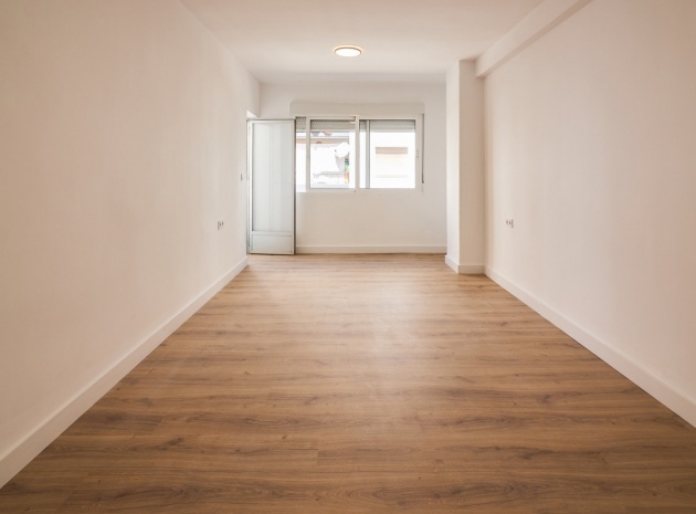 Wiederverkauf - Wohnung - Torrevieja - Torrevieja Centro