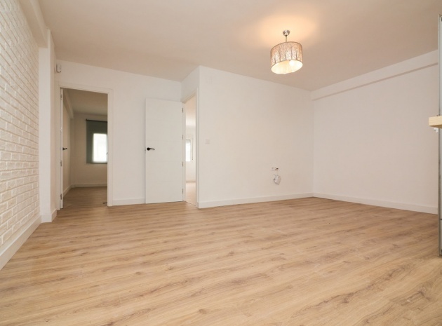 Wiederverkauf - Wohnung - Torrevieja - Torrevieja Centro