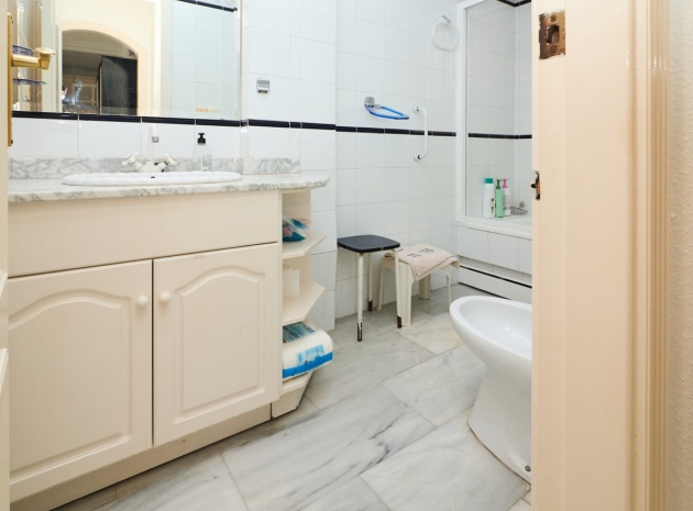 Wederverkoop - Appartement - Torrevieja - Playa De Los Locos