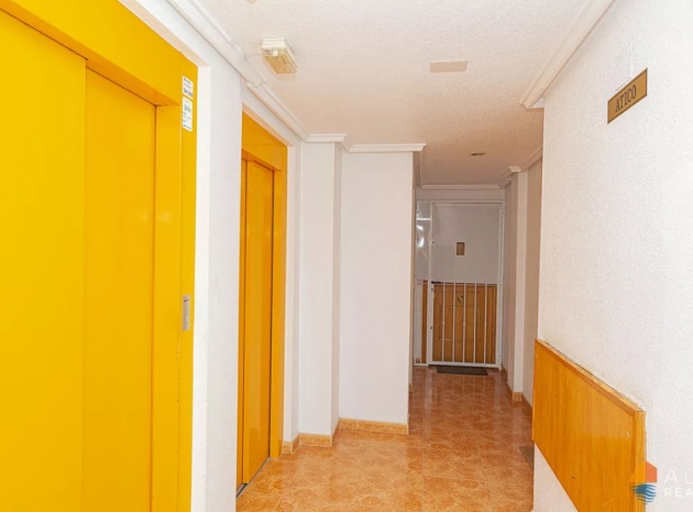 Wiederverkauf - Wohnung - Torrevieja - Torrevieja Centro