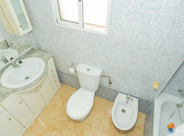Wiederverkauf - Wohnung - Torrevieja - Torrevieja Centro