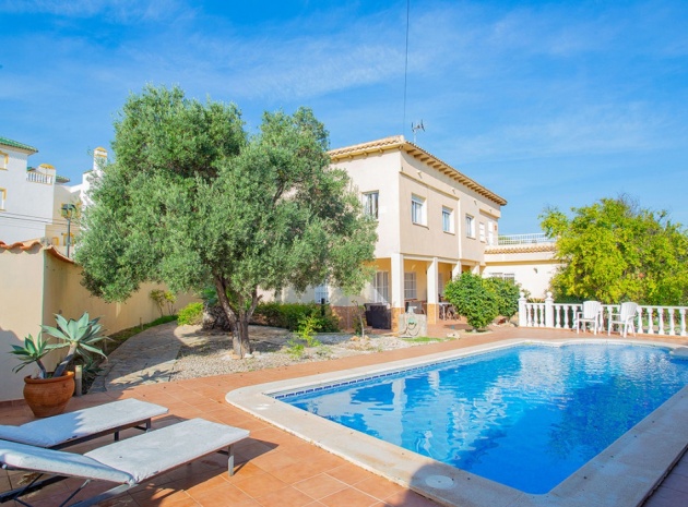 Resale - Villa - Torrevieja - Torre La Mata