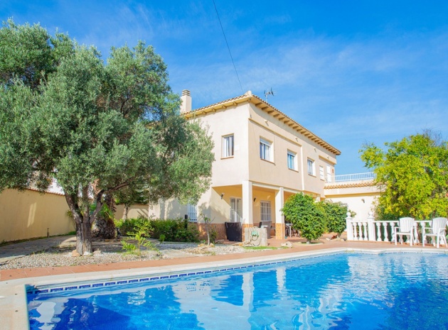 Resale - Villa - Torrevieja - Torre La Mata