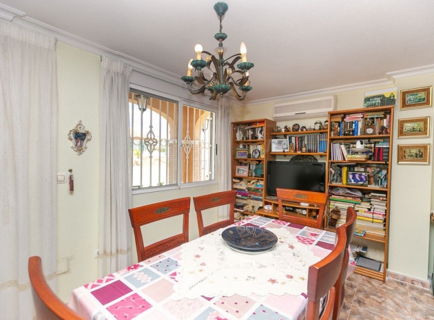 Revente - Villa - Orihuela - Orihuela Costa