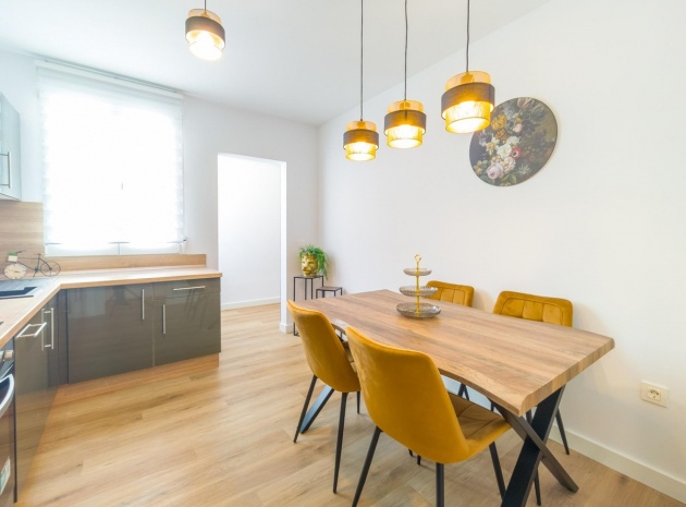 Resale - Apartment - Torrevieja - Playa Del Cura