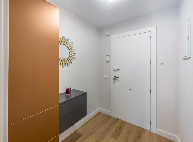 Resale - Apartment - Torrevieja - Playa Del Cura