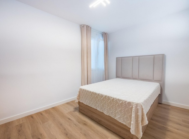 Resale - Apartment - Torrevieja - Playa Del Cura