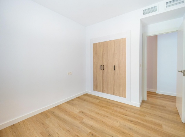 Resale - Apartment - Torrevieja - Playa Del Cura