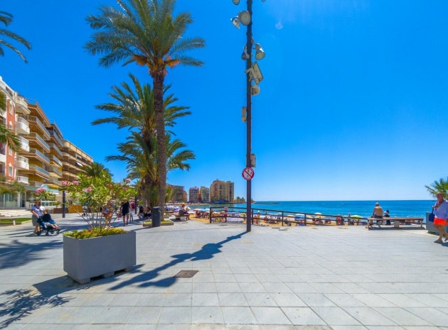 Resale - Apartment - Torrevieja - Playa Del Cura