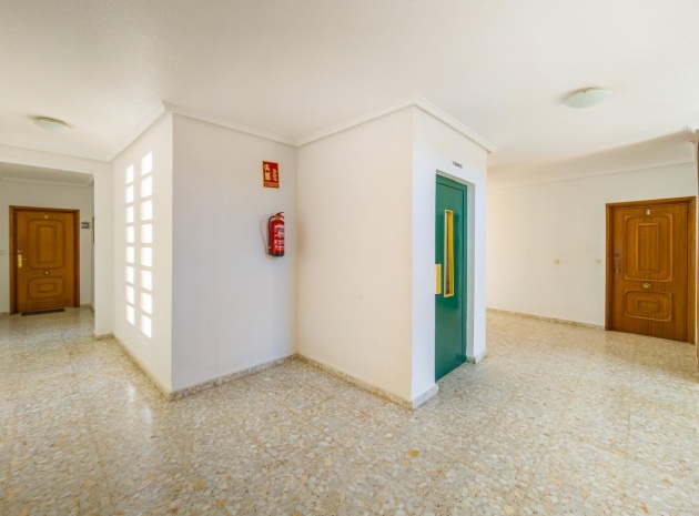 Resale - Apartment - Torrevieja - Playa Del Cura