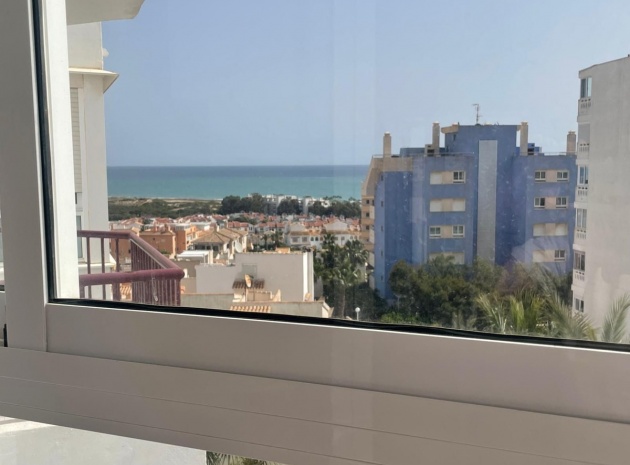 Återförsäljning - Lägenhet - Torrevieja - La Mata