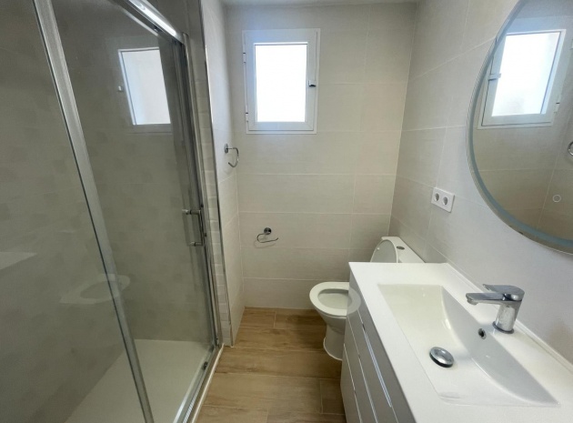 Återförsäljning - Lägenhet - Torrevieja - La Mata