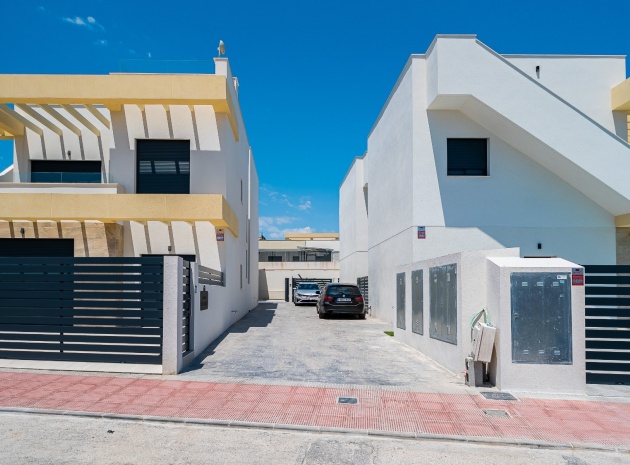 Återförsäljning - Villa - Los Montesinos - La Herrada