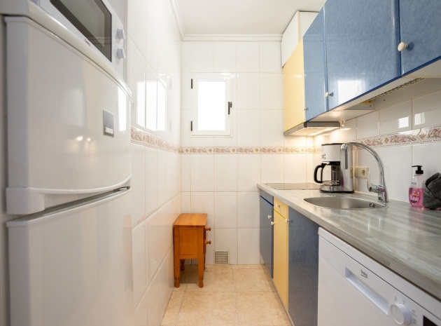 Återförsäljning - Lägenhet - Torrevieja - Torrevieja Centro