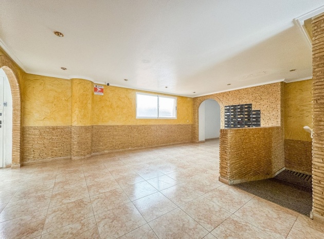 Återförsäljning - Lägenhet - Torrevieja - Torrevieja Centro