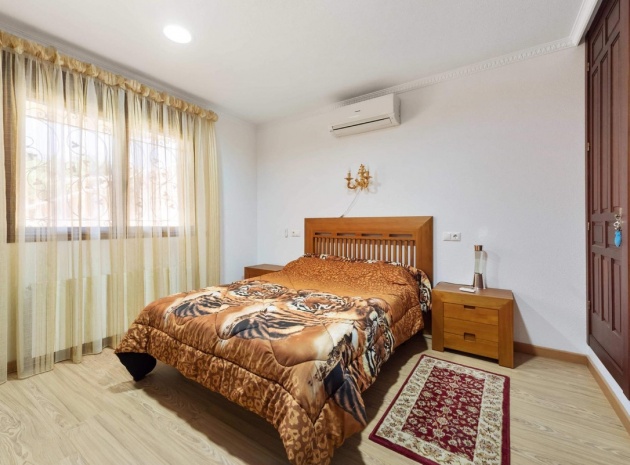 Återförsäljning - Villa - Orihuela - Campoamor