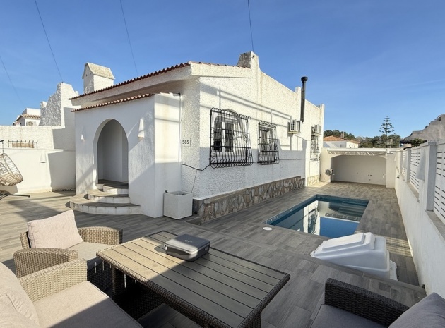 Wiederverkauf - Villa - Orihuela - Villamartin