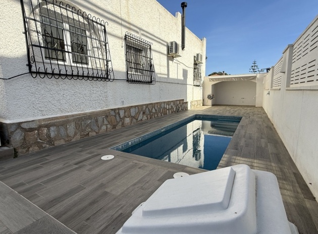 Wiederverkauf - Villa - Orihuela - Villamartin