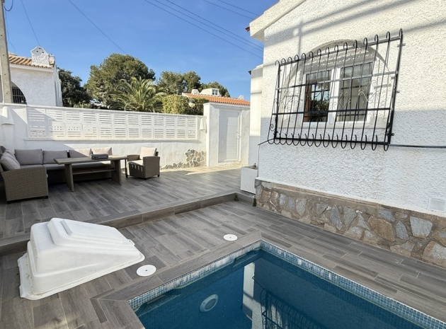 Wiederverkauf - Villa - Orihuela - Villamartin