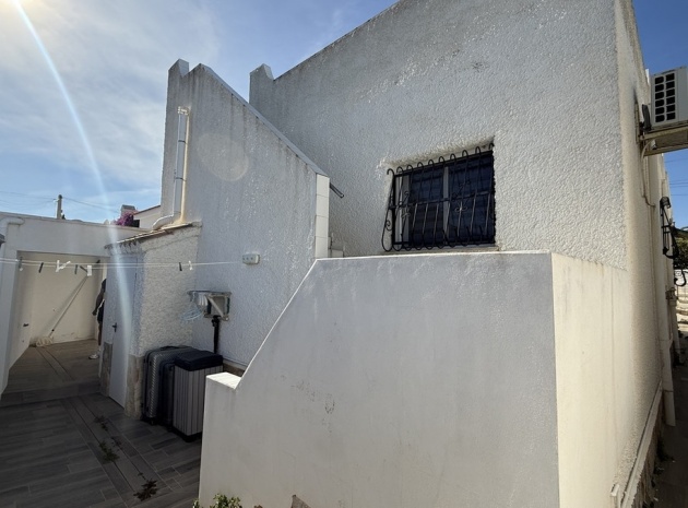 Wiederverkauf - Villa - Orihuela - Villamartin