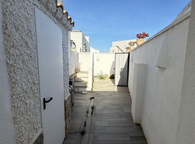 Wiederverkauf - Villa - Orihuela - Villamartin