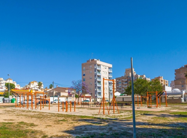Wiederverkauf - Stadthaus - Torrevieja - Torrevieja Centro