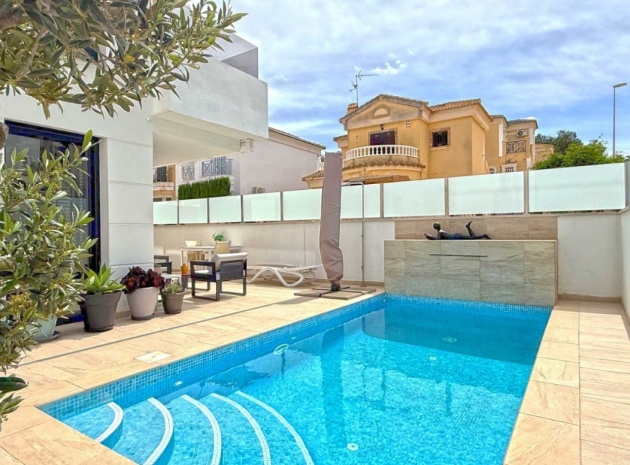 Wederverkoop - Villa - Orihuela Costa - Villamartin