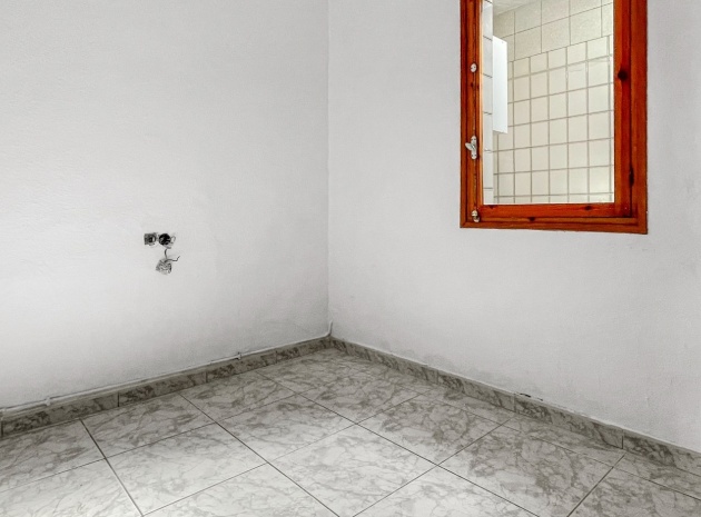 Wederverkoop - Herenhuis - Torrevieja - La Siesta - El Salado -  Torreta