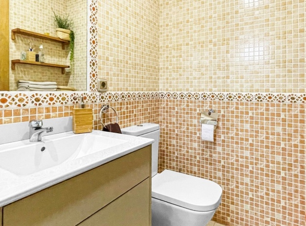 Wederverkoop - Herenhuis - Torrevieja - Los balcones
