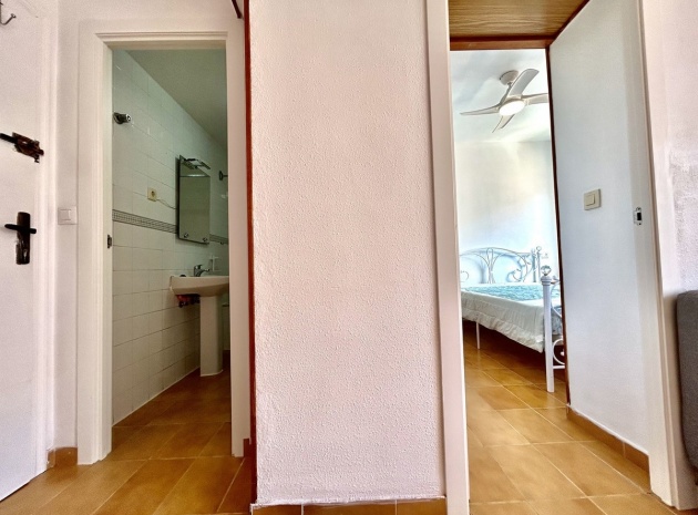 Resale - Apartment - Torrevieja - Torrevieja Centro