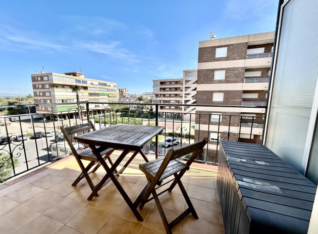 Resale - Apartment - Torrevieja - Torrevieja Centro
