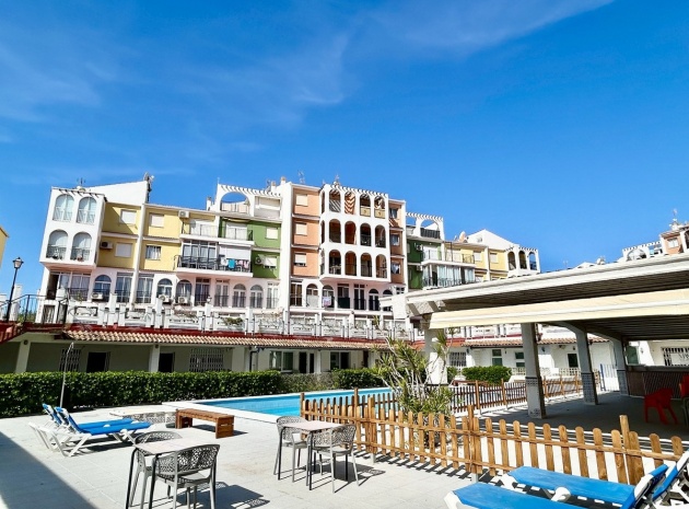 Resale - Apartment - Torrevieja - Torrevieja Centro