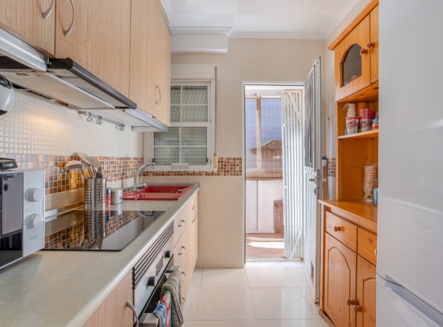 Revente - Villa - Torrevieja - Urbanización San Luis